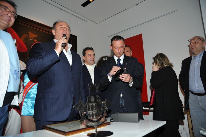 Ingrandisci la foto